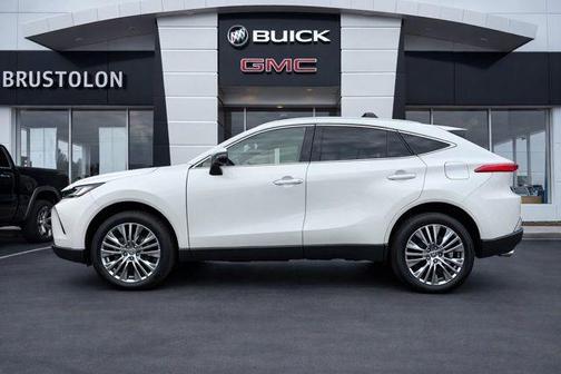 2022 Toyota Venza XLE