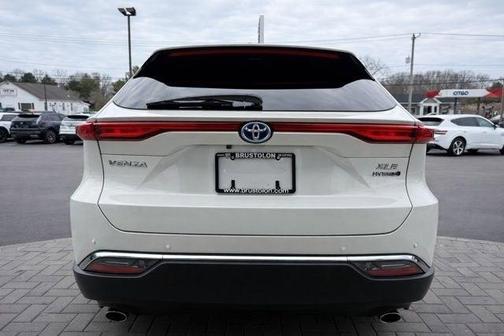 2022 Toyota Venza XLE