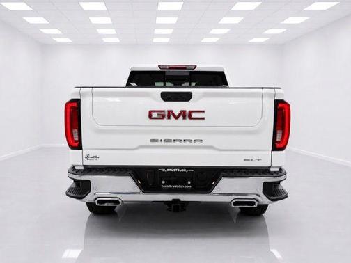 Summit White 2024 GMC Sierra 1500 SLT