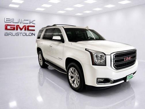 White Diamond Clearcoat 2015 GMC Yukon SLT