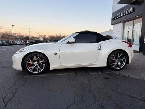 2017 Nissan 370Z Touring Sport