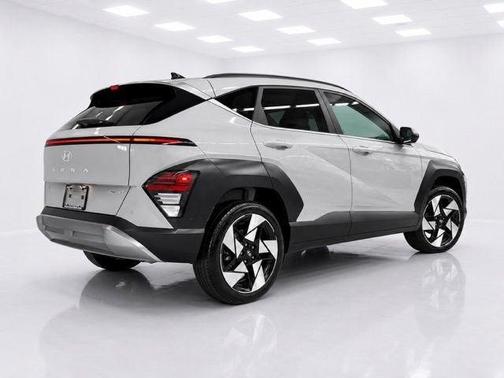 Cyber Gray Metallic 2025 Hyundai KONA Limited