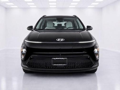 Abyss Black Pearl 2024 Hyundai KONA EV SEL
