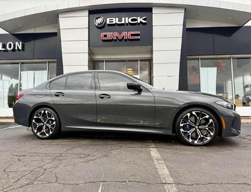 2025 BMW 330 i xDrive