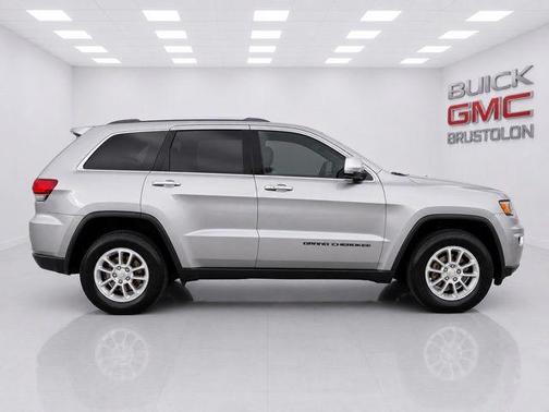 Billet Silver Metallic Clearcoat 2018 Jeep Grand Cherokee Laredo E