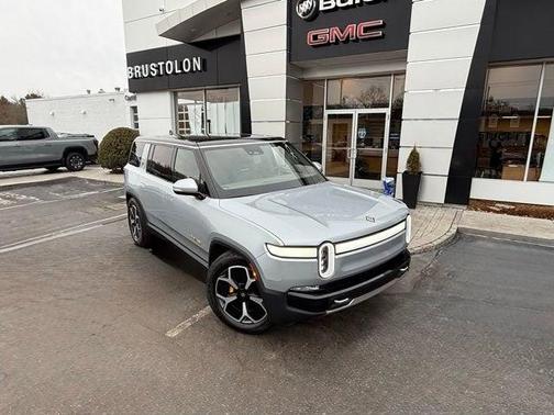2023 Rivian R1S Adventure Quad Motor Large Pack