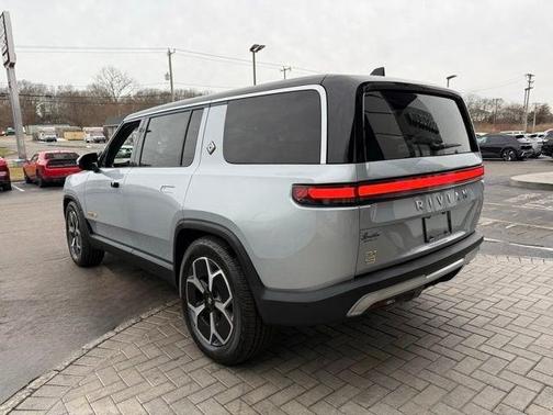 2023 Rivian R1S Adventure Quad Motor Large Pack