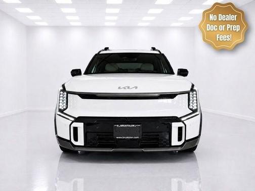 Snow White Pearl 2024 Kia EV9 GT-Line