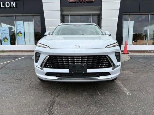 White Tri-Coat 2026 Buick Envision Avenir