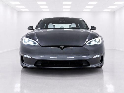Midnight Silver Metallic 2022 Tesla Model S Plaid