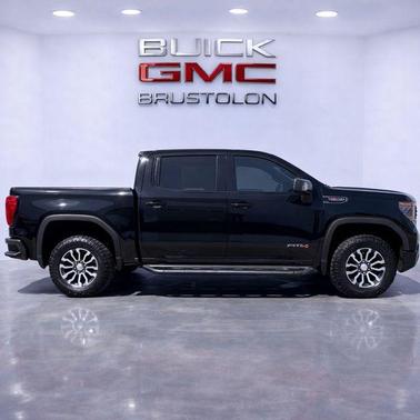 Onyx Black 2022 GMC Sierra 1500 AT4