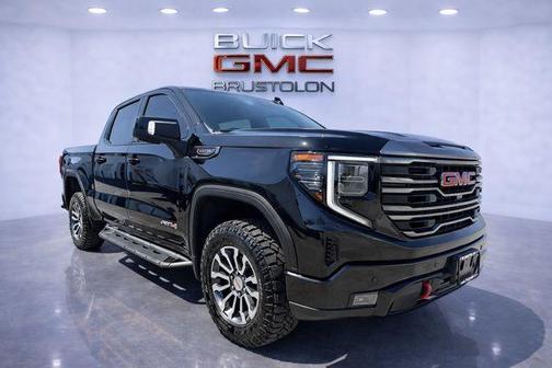 Onyx Black 2022 GMC Sierra 1500 AT4