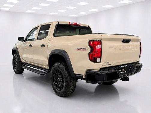 Sand Dune Metallic 2024 Chevrolet Colorado Trail Boss