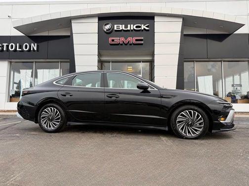 2024 Hyundai SONATA Hybrid Limited