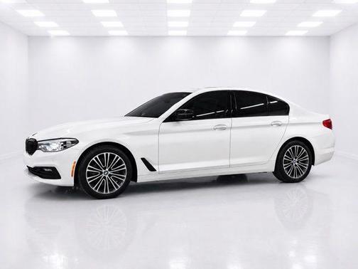 White Metallic 2018 BMW 540 i xDrive