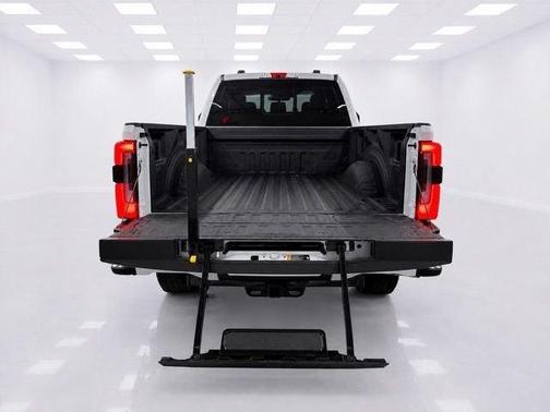 Avalanche 2026 Ford F-250 Platinum
