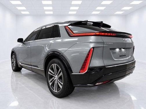 Silver Metallic 2024 Cadillac LYRIQ Luxury