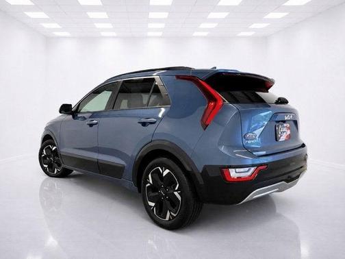 Mineral Blue 2024 Kia Niro EV Wave