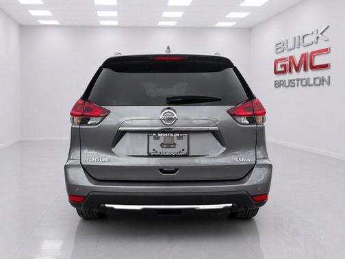 Gun Metallic 2019 Nissan Rogue SV