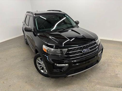Black Metallic 2021 Ford Explorer XLT