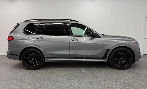 2024 BMW X7 M60i