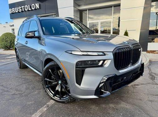 2024 BMW X7 M60i