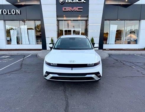 2025 Hyundai IONIQ 5 SE