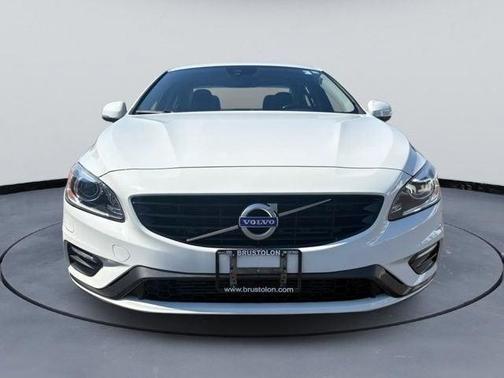 Ice White 2018 Volvo S60 T5 Dynamic