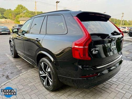 2022 Volvo XC90 Recharge Plug-In Hybrid T8 R-Design Extended Range 7P