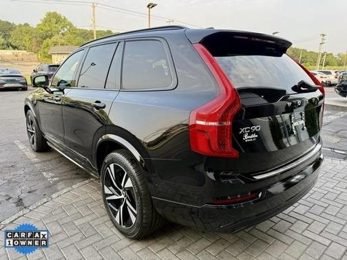 2022 Volvo XC90 Recharge Plug-In Hybrid T8 R-Design Extended Range 7P