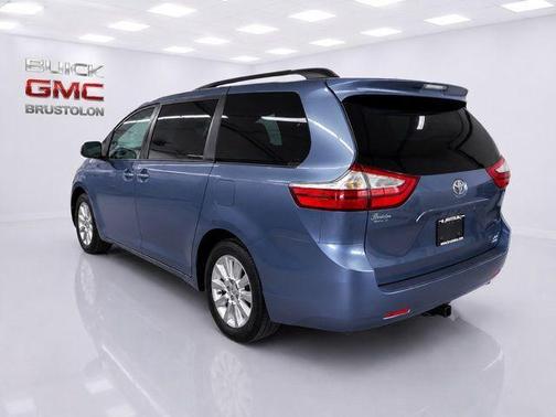 Shoreline Mist 2016 Toyota Sienna XLE