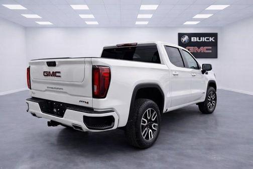 Summit White 2023 GMC Sierra 1500 AT4