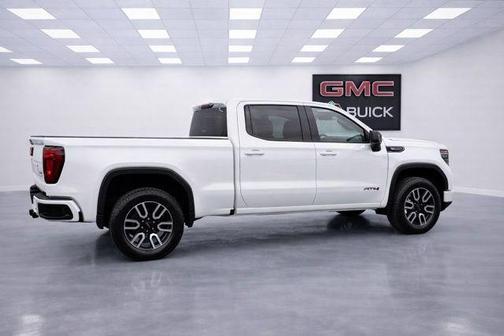 Summit White 2023 GMC Sierra 1500 AT4