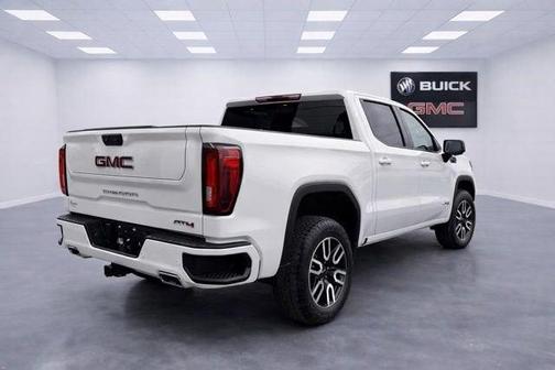 Summit White 2023 GMC Sierra 1500 AT4