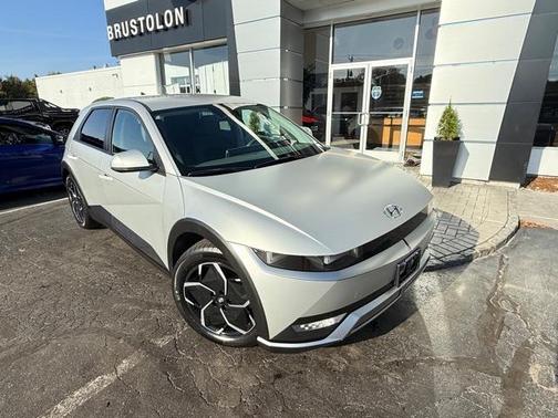 2024 Hyundai IONIQ 5 SEL