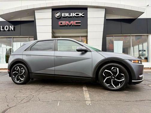 2024 Hyundai IONIQ 5 SEL