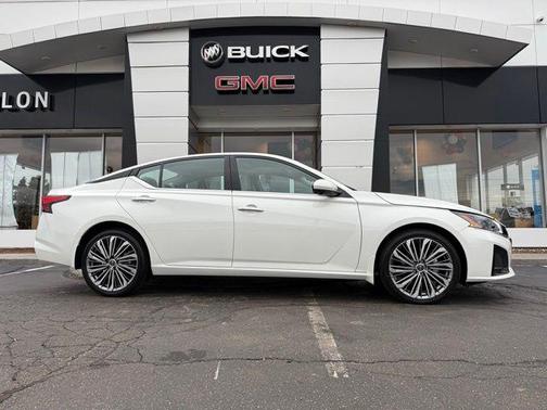 2024 Nissan Altima 2.5 SL