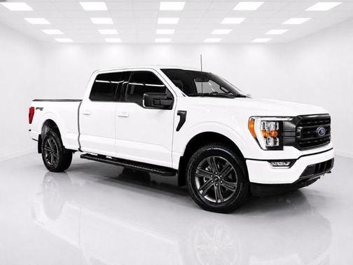 Oxford White 2023 Ford F-150 XLT