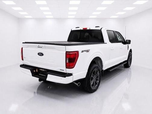 Oxford White 2023 Ford F-150 XLT