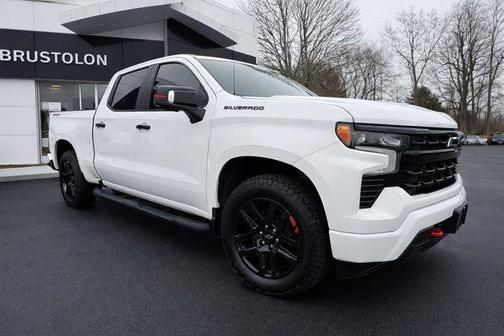 Summit White 2022 Chevrolet Silverado 1500 RST