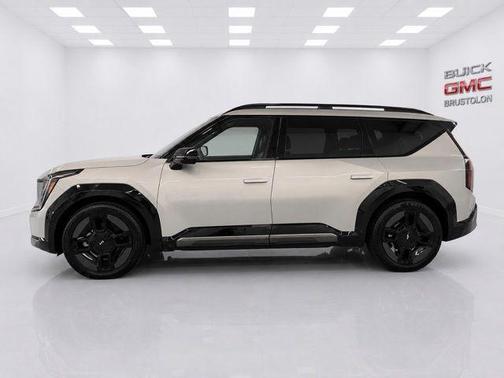 Ivory Silver 2024 Kia EV9 GT-Line