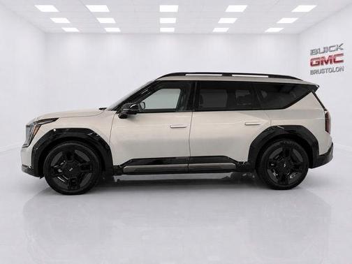 Ivory Silver 2024 Kia EV9 GT-Line