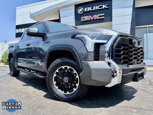 2022 Toyota Tundra SR5