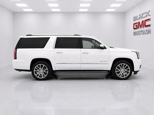 Summit White 2015 GMC Yukon XL Denali