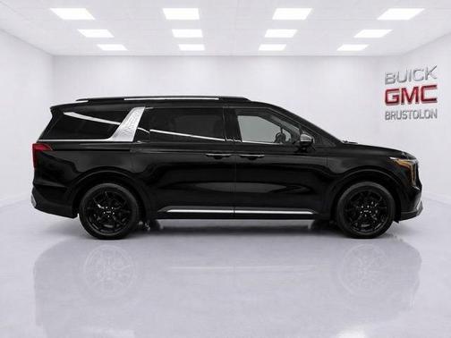 Aurora Black Pearl 2026 Kia Carnival SX