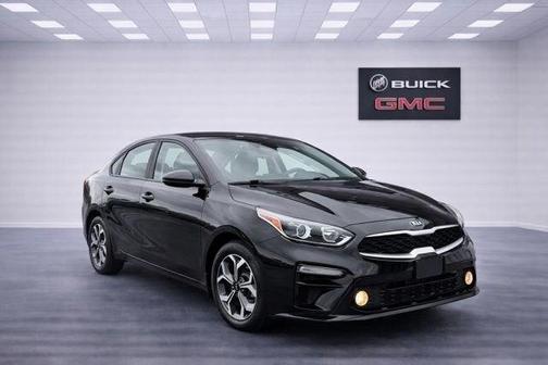 Aurora Black Pearl 2020 Kia Forte LXS