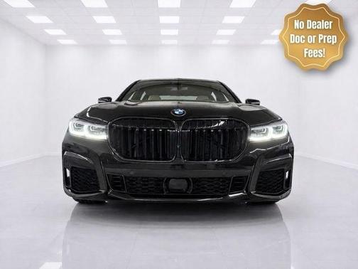 Black Sapphire Metallic 2022 BMW 750 i xDrive