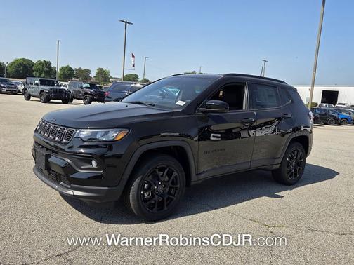 Diamond Black Crystal Pearlcoat 2026 Jeep Compass Latitude