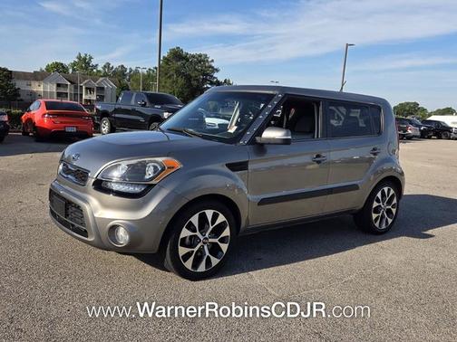 Titanium Pearl Metallic 2012 Kia Soul Exclaim