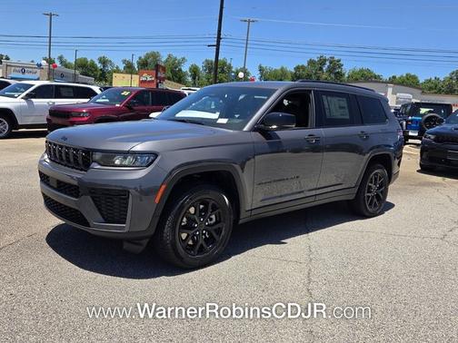 Baltic Gray Metallic Clearcoat 2026 Jeep Grand Cherokee L Laredo